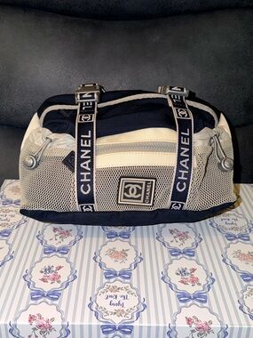 RARE CHANEL Collectors vintage Sport Bumbag Fannypack Waist Bag.